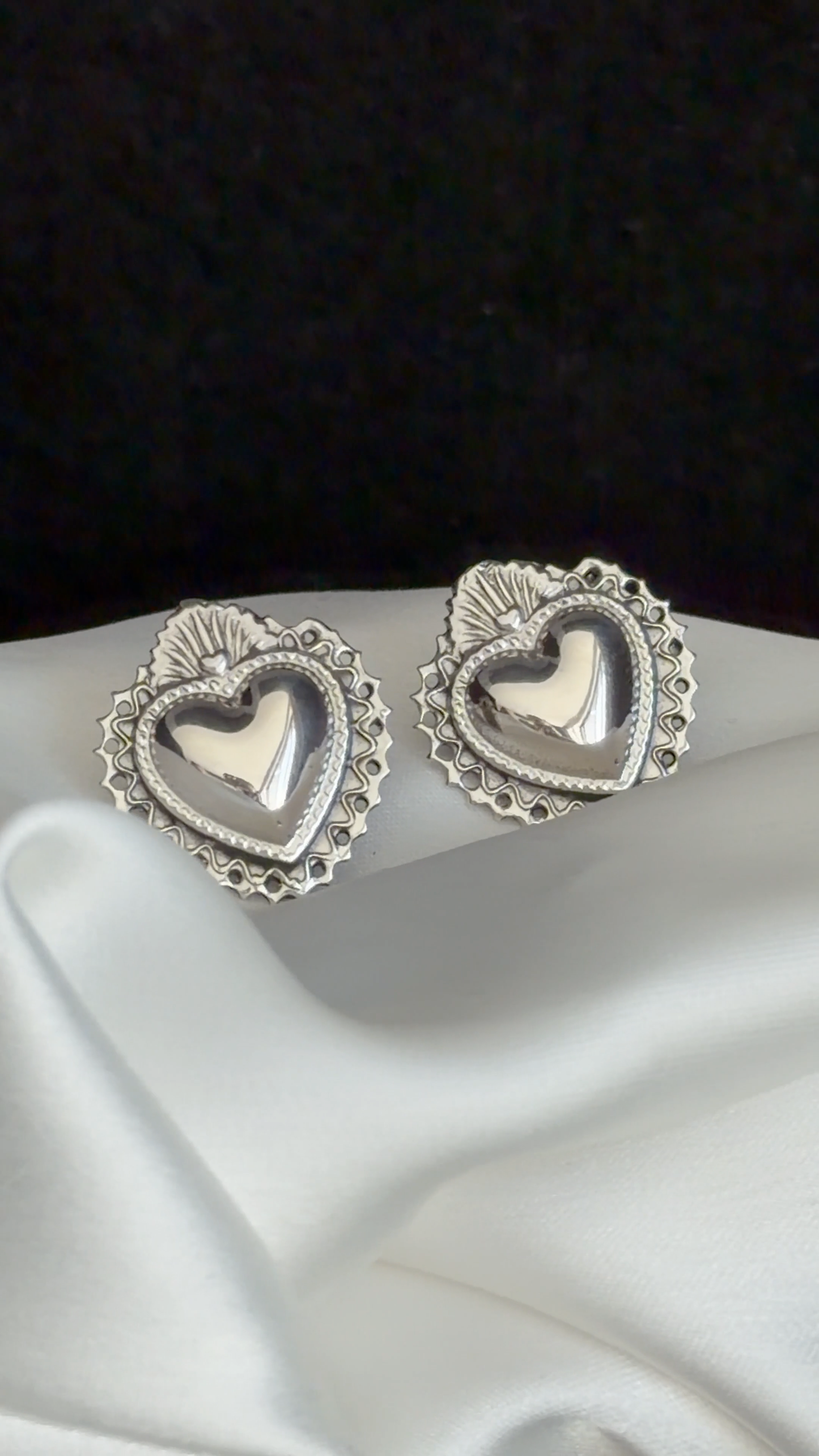 Conjunto Sagrado Corazón Clásico — Sacred Heart Ring, Earrings & Pendant Set | 925 Sterling Silver