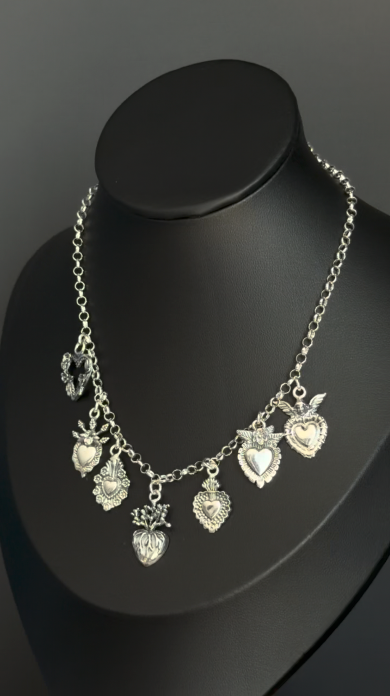 Gargantilla Sagrado Corazón — 7 Sacred Heart Charm Necklace | 925 Sterling Silver